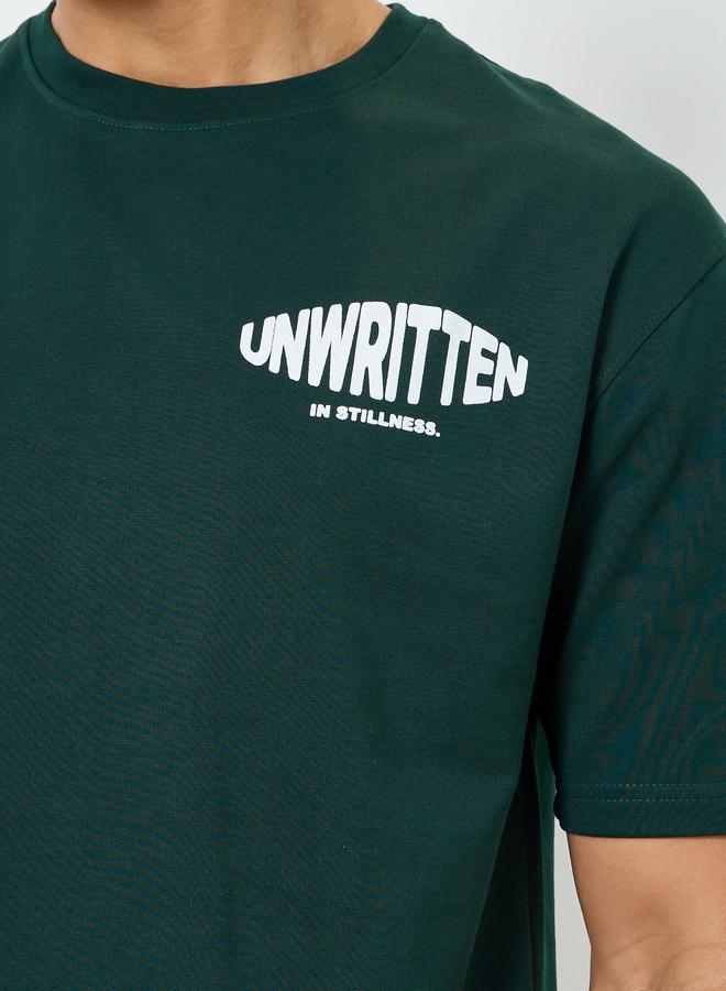 ستايلي طقم منسق من تيشيرت وشورت بطبعة جرافيك للرجال - Image 2